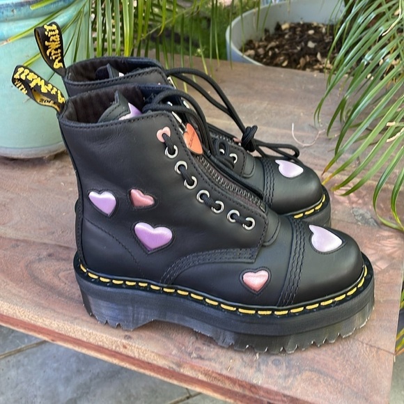 Dr. Martens Sinclair Heart ❤️ Platform Boot - 5 US - Picture 5 of 10